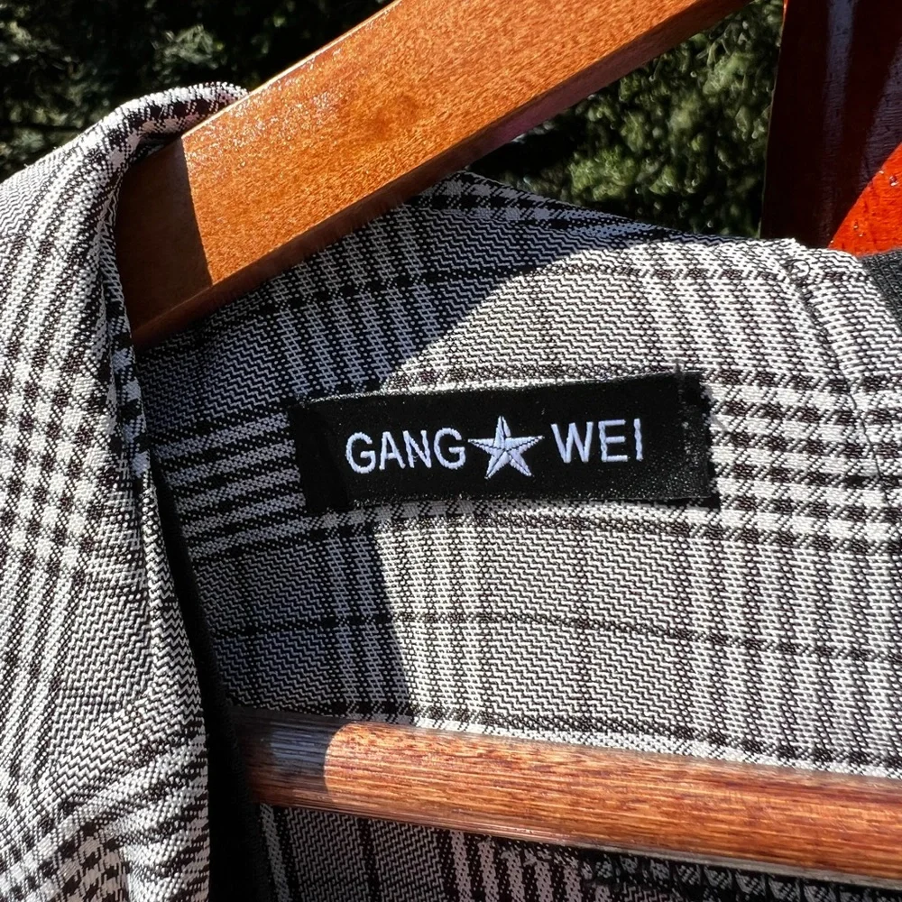Unique Shirt. - Picture 3 of 3